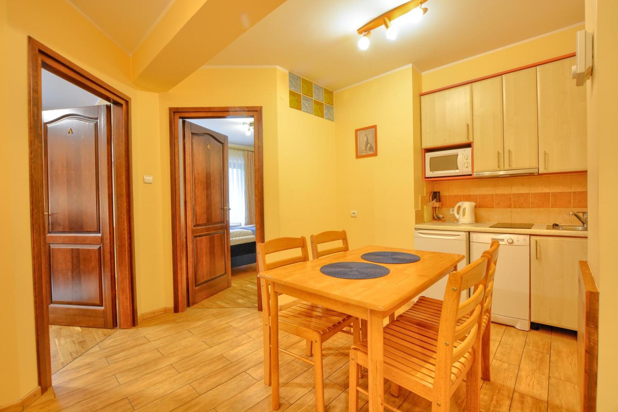 Apartamenty Na Pierwszym Pietrze クリニツァ・ズドルイ エクステリア 写真